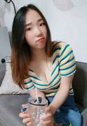 海珠00后新人雅雅