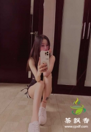 黄埔诗诗<腿长服务好>