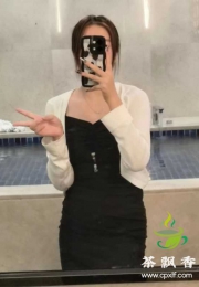 18岁小欣欣真人真照