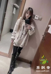 白云初下水新人听话可人