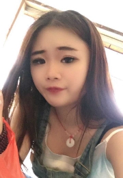 白云可爱活泼女生-小天使